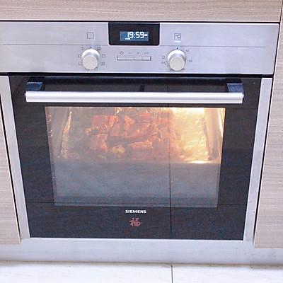 蒸烤箱烤羊排的方法步骤，#一学就会快手菜#家庭烤羊排