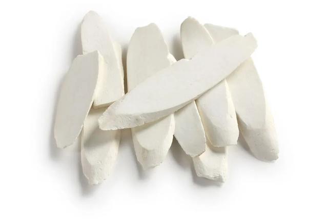 白萝卜水怎么煮，宝宝喝白萝卜水怎么煮（一月一碗汤，不用医生忙）