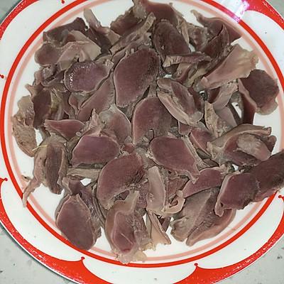 凉拌鸡胗的做法，凉拌鸡胗（把全家人征服的凉拌鸡胗）