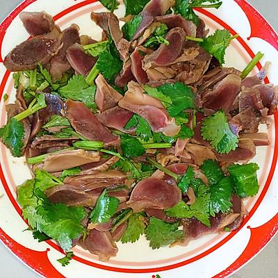 凉拌鸡胗的做法，凉拌鸡胗（把全家人征服的凉拌鸡胗）