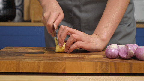 孕妇可以吃猪蹄吗，猪脚炖什么适合孕妇吃（吃一次想十次的下饭菜盐焗猪手）