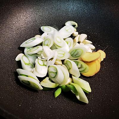 羊排怎么做好吃又简单，红烧羊排做法（麻辣羊排的做法）