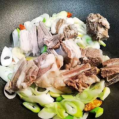 羊排怎么做好吃又简单，红烧羊排做法（麻辣羊排的做法）