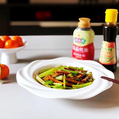 豆腐干怎么炒才好吃，韭菜豆腐干怎么炒才好吃（比饭店做的好吃百倍）