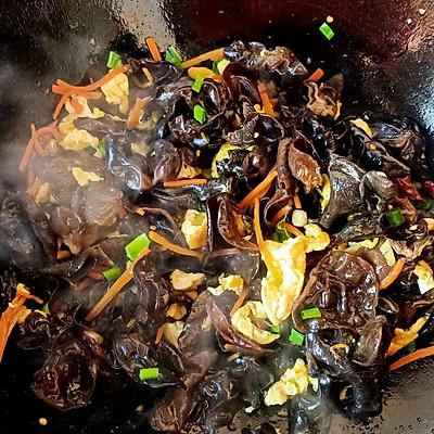 鸡蛋炒什么，鸡蛋炒什么下饭（一周吃六次都嫌少）