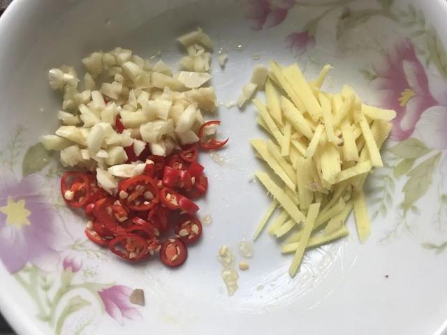 香菜牛肉的做法，鱼香肉丝的制作方法（劲爽嫩滑的香菜牛肉）