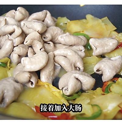 怎么炒咸菜，怎样制作酱黄瓜咸菜（客家人的最爱～咸菜炒猪肠）