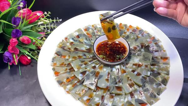 鸡蛋肠的制作方法及配方，不用肠衣也能做出美味的松花蛋肠