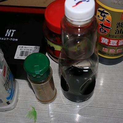 怎么炒洋芋，红烧洋芋最简单的做法（百吃不厌的减配炒土豆片）