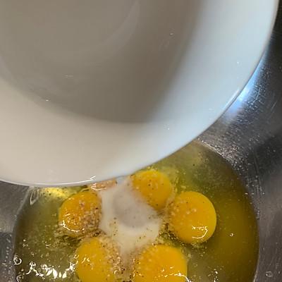 韭黄炒鸡蛋，韭菜炒鸡蛋能减肥吗（滑蛋炒韭黄一上桌）