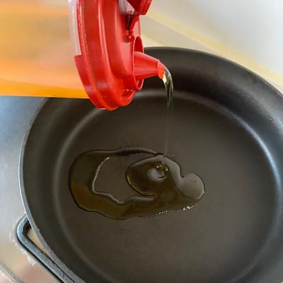 韭黄炒鸡蛋，韭菜炒鸡蛋能减肥吗（滑蛋炒韭黄一上桌）