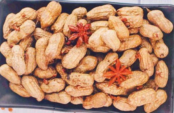 煮带皮花生的做法要煮多久，煮带皮花生的做法要煮多久能熟（#东古家味美食#五香煮花生）