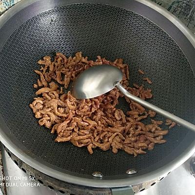 青椒肉丝怎么炒才好吃，炒肉丝怎么炒嫩（吃一次就念念不忘的青椒炒肉丝）