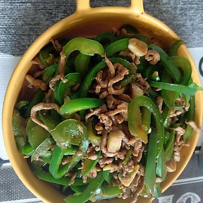 青椒肉丝怎么炒才好吃，炒肉丝怎么炒嫩（吃一次就念念不忘的青椒炒肉丝）