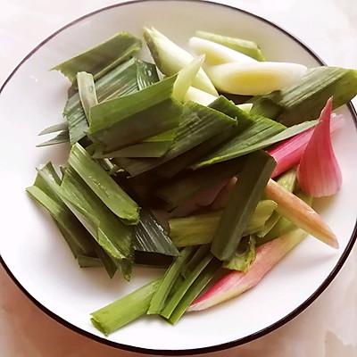 怎么做炒土豆片，土豆片怎么炒好吃家常做法（#东古家味美食#家常干锅土豆片）
