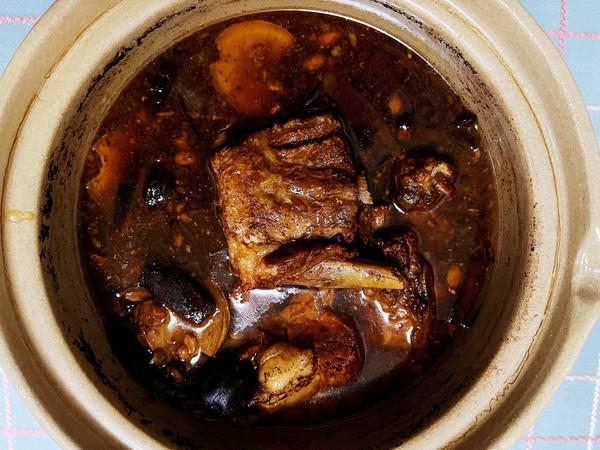 砂锅炖排骨需要多长时间，排骨炖多少分钟比较好（简单几步做好一盘砂锅炖排骨）