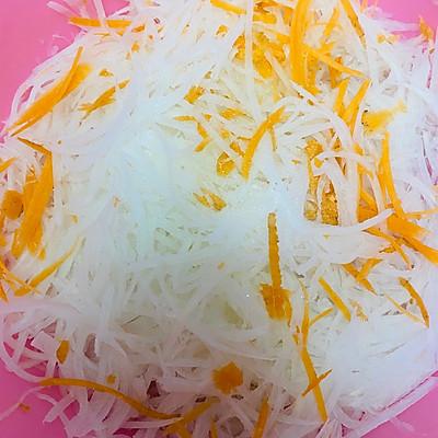 白萝卜素饺子馅做法，家常白萝卜素馅饺子的做法（糖醋萝卜丝，全家都爱吃）