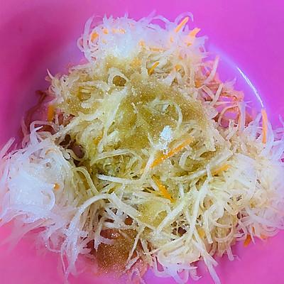 白萝卜素饺子馅做法，家常白萝卜素馅饺子的做法（糖醋萝卜丝，全家都爱吃）