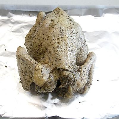 烤鸡要烤多久，用空气炸锅烤鸡要烤多久（椒香脆皮烤全鸡五分钟就能上桌的美食）