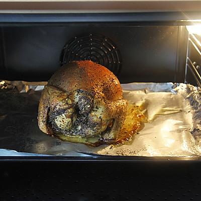 烤鸡要烤多久，用空气炸锅烤鸡要烤多久（椒香脆皮烤全鸡五分钟就能上桌的美食）