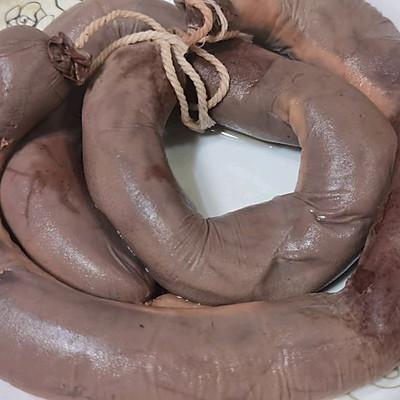 猪红怎么做菜，猪红汤怎样做好吃呢（蒸血肠杀猪菜一上桌）