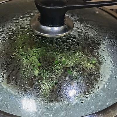 猪红怎么做菜，猪红汤怎样做好吃呢（蒸血肠杀猪菜一上桌）