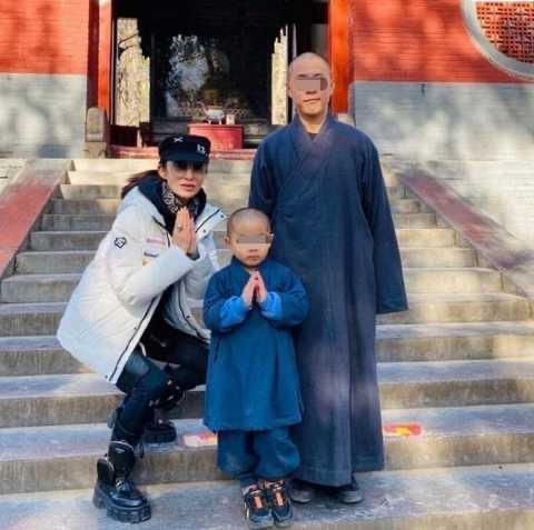 张敏或将复出，张敏现在状况如何（53岁张敏罕见复出拍戏）