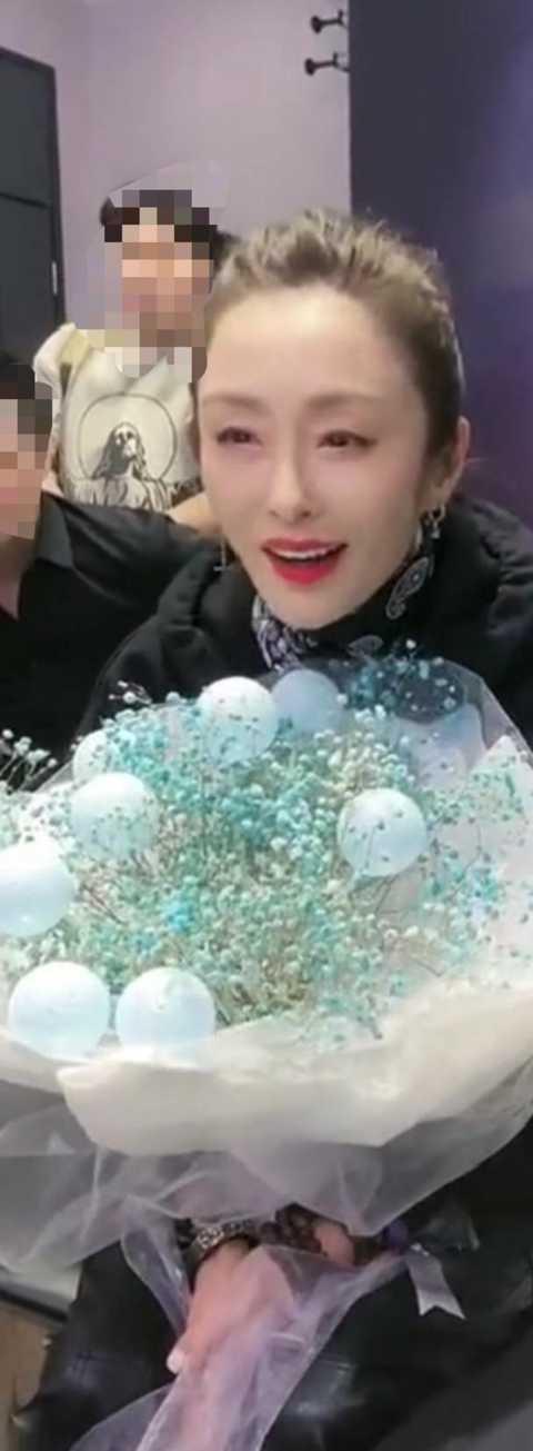 张敏或将复出，张敏现在状况如何（53岁张敏罕见复出拍戏）