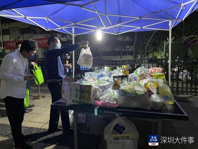 健康码紫色是什么意思，健康码颜色代表什么意思（防范区居民的首个工作日早高峰如何度过）