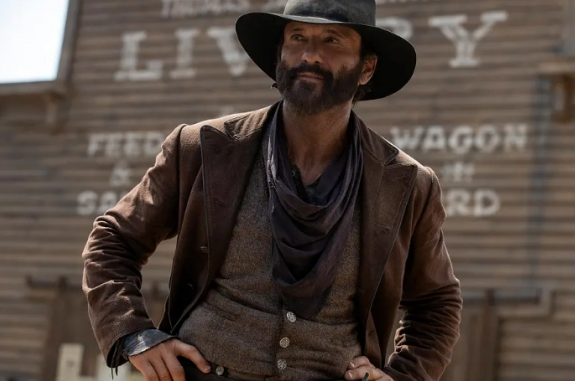 这些欲罢不能的欧美剧集让你的小长假不再无聊，完结的欧美剧（盘点10部近期开播多题材英美剧集）