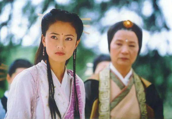 陆川泫 成熟霸气女强人动漫女头/总不能还没努力就向生活妥协吧，微信头像，陆川泫 成熟霸气女强人动漫女头/总不能还没努力就向生活妥协吧（高圆圆9年后再演电视剧）