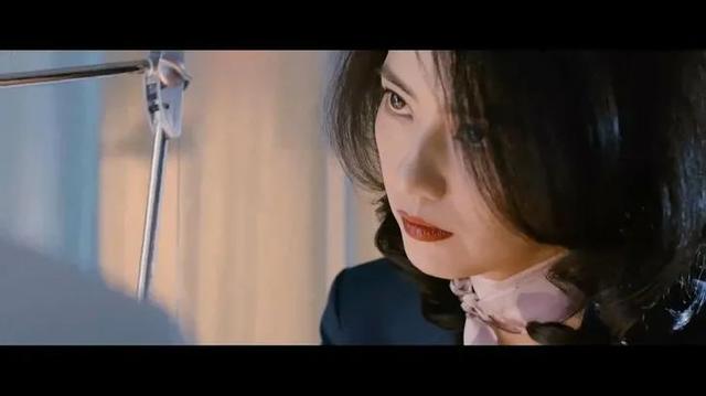 陆川泫 成熟霸气女强人动漫女头/总不能还没努力就向生活妥协吧，微信头像，陆川泫 成熟霸气女强人动漫女头/总不能还没努力就向生活妥协吧（高圆圆9年后再演电视剧）