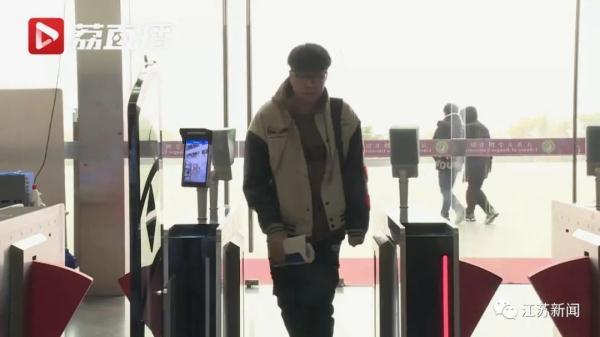 一年有多少个小时，一年有多少时间（大四男生一年有2554个小时泡在图书馆）