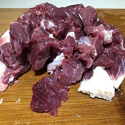 牛腩用高压锅炖多久可以烂，牛腩用高压锅要压多长时间能烂乎（鲜美#牛腩炖萝卜中午刚做完）