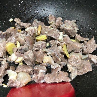 牛腩用高压锅炖多久可以烂，牛腩用高压锅要压多长时间能烂乎（鲜美#牛腩炖萝卜中午刚做完）