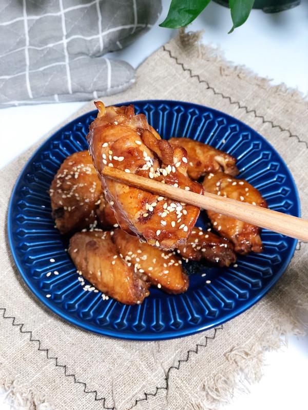 锡纸烤鸡翅的做法步骤，锡纸烤鸡翅（这道一学就会的烤鸡翅）