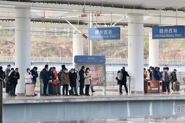 从长沙到南昌经过什么江，长沙至江西南昌有多远（新华全媒+丨“老区”到“特区”）