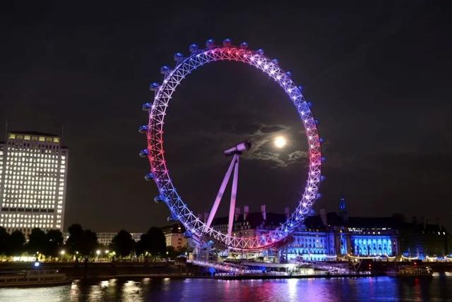 伦敦的著名景点，英国伦敦的著名景点有哪些（伦敦十二处旅游地标被这样吐槽）