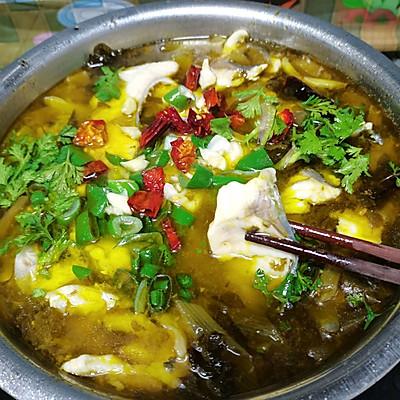 酸菜鱼里面加什么配菜好吃，酸菜鱼放什么配菜（家庭简易版酸菜鱼准没错）