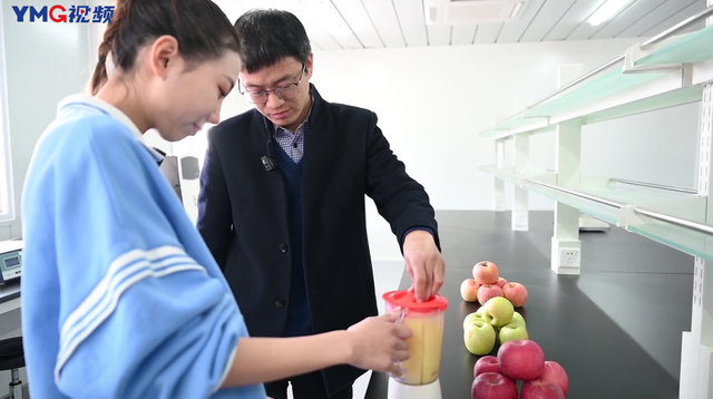 苹果汁怎么榨好喝，自制苹果汁怎么榨好喝（烟台苹果鲜食要带皮）