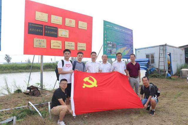 女人梦见很多活螃蟹，女人梦见很多活螃蟹在床上（为海蟹“千里搬家”找路子）