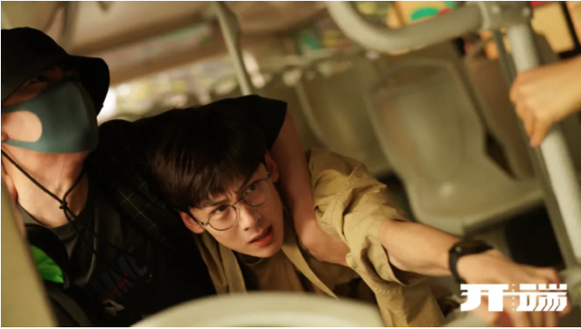 谁有无限恐怖作者的详细资料，无限恐怖的作者是谁（《开端》带火的“无限流”）