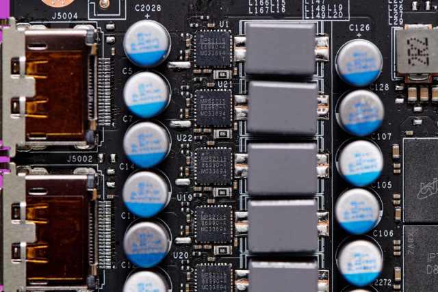 显卡温度多少是正常的，显卡80度到85正常吗（性能直指Ti世代）