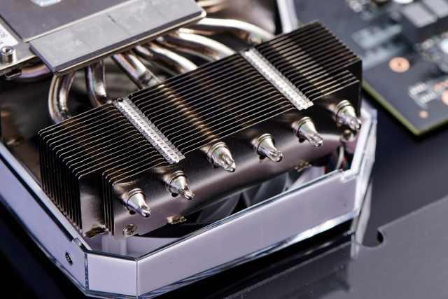 显卡温度多少是正常的，显卡80度到85正常吗（性能直指Ti世代）