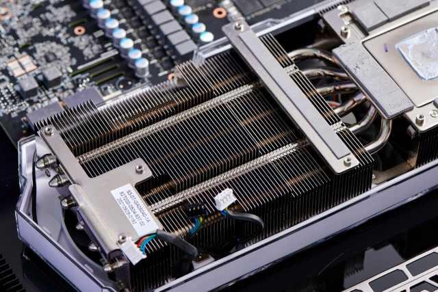 显卡温度多少是正常的，显卡80度到85正常吗（性能直指Ti世代）