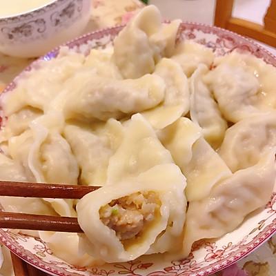 莲藕饺子馅的做法，莲藕饺子馅怎么做好吃（吃一次想十次的下饭菜莲藕肉馅水饺）