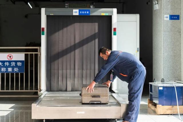 高铁托运怎么办理流程，高铁托运怎么办理流程视频（坐火车，行李超限了怎么办）