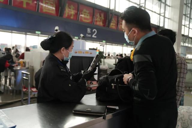 高铁托运怎么办理流程，高铁托运怎么办理流程视频（坐火车，行李超限了怎么办）