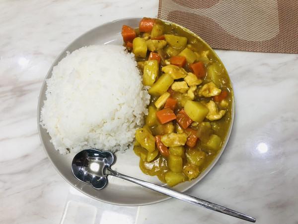 咖喱饭的家常做法，咖喱饭家常做法正宗咖喱饭怎么做（咖喱饭）
