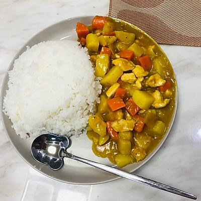 咖喱饭的家常做法，咖喱饭家常做法正宗咖喱饭怎么做（咖喱饭）